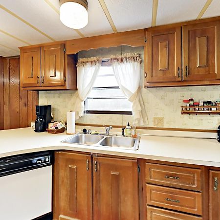 Serenity Views Bungalow - Close To City And Parkway! Villa Weaverville Bagian luar foto